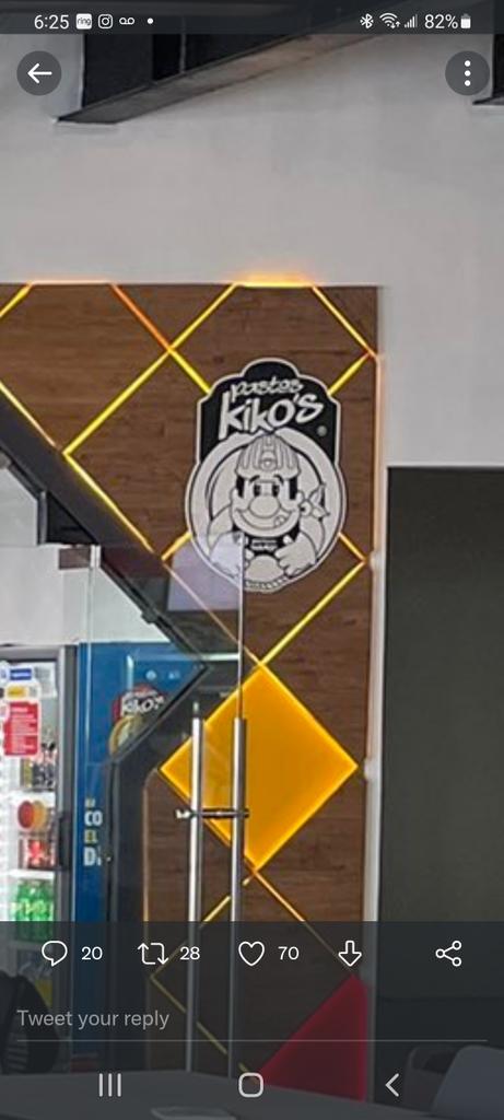 AMCDiamondHand's tweet photo. @JavDarkSide @CarlosLoret Este es el bisne del chocoflan me imagino... bien innovador... https://t.co/wRmiZ2zSML