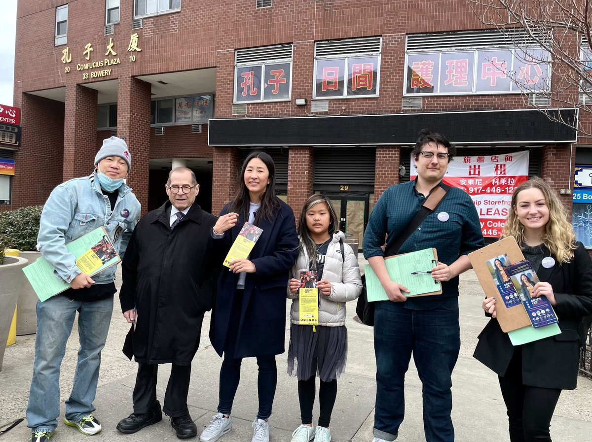 graceleefornyc's tweet photo. Thank you to Congressman @JerryNadler for coming out yesterday to petition with us and march in the rally against the proposed mega-jail! #StandWithChinatown #StopTheMegaJail https://t.co/cAfRrrG9Q3