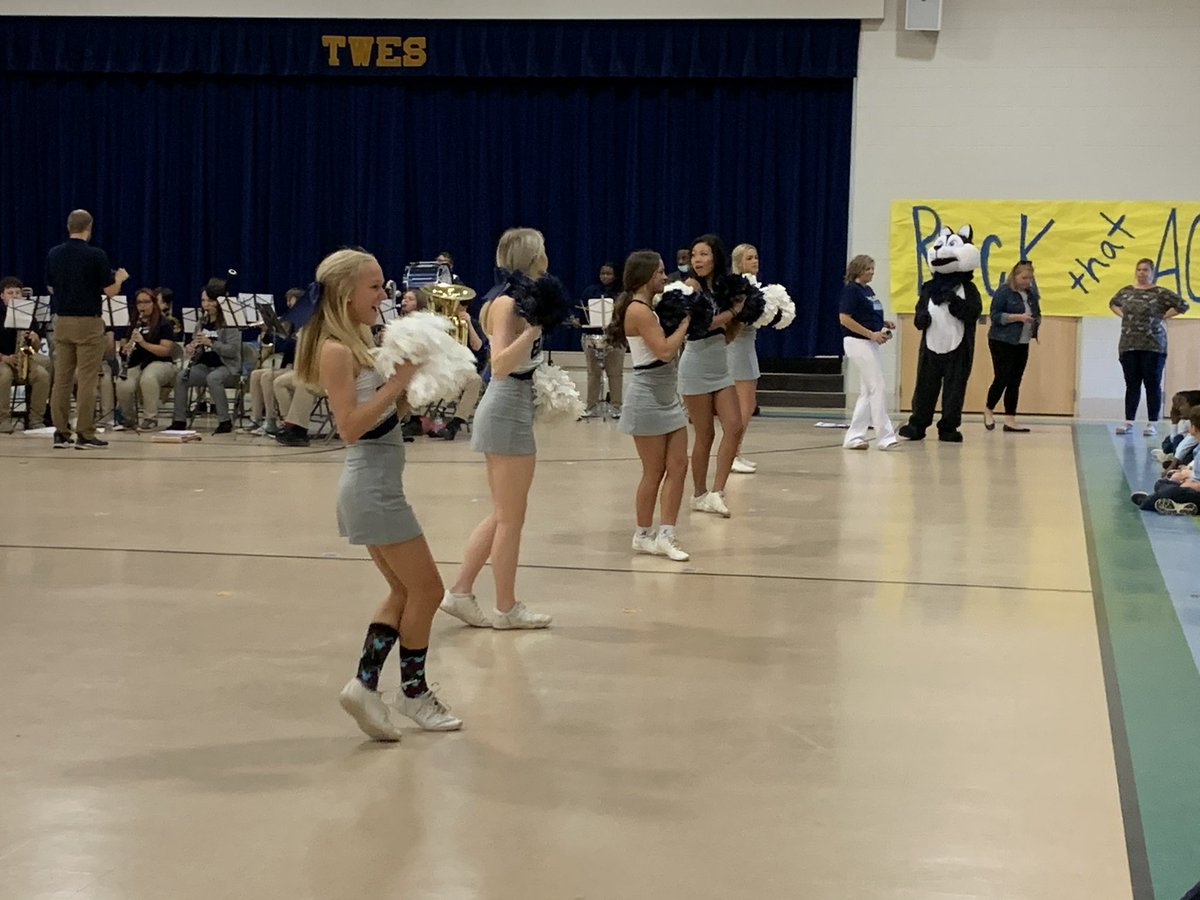 Our 2nd through 5th grade students are ready to ROCK the ACAP!!! Our pep rally featured Causey Middle School's band and Baker High School's cheerleaders!@TaylorWhiteElem <a href="/Causeytigers/">Causey Middle School</a> <a href="/BakerHighNews/">Baker High School</a> <a href="/MobilePublicSch/">MobilePublicSchools</a> <a href="/phaedratfox/">Phaedra Taylor Fox</a>