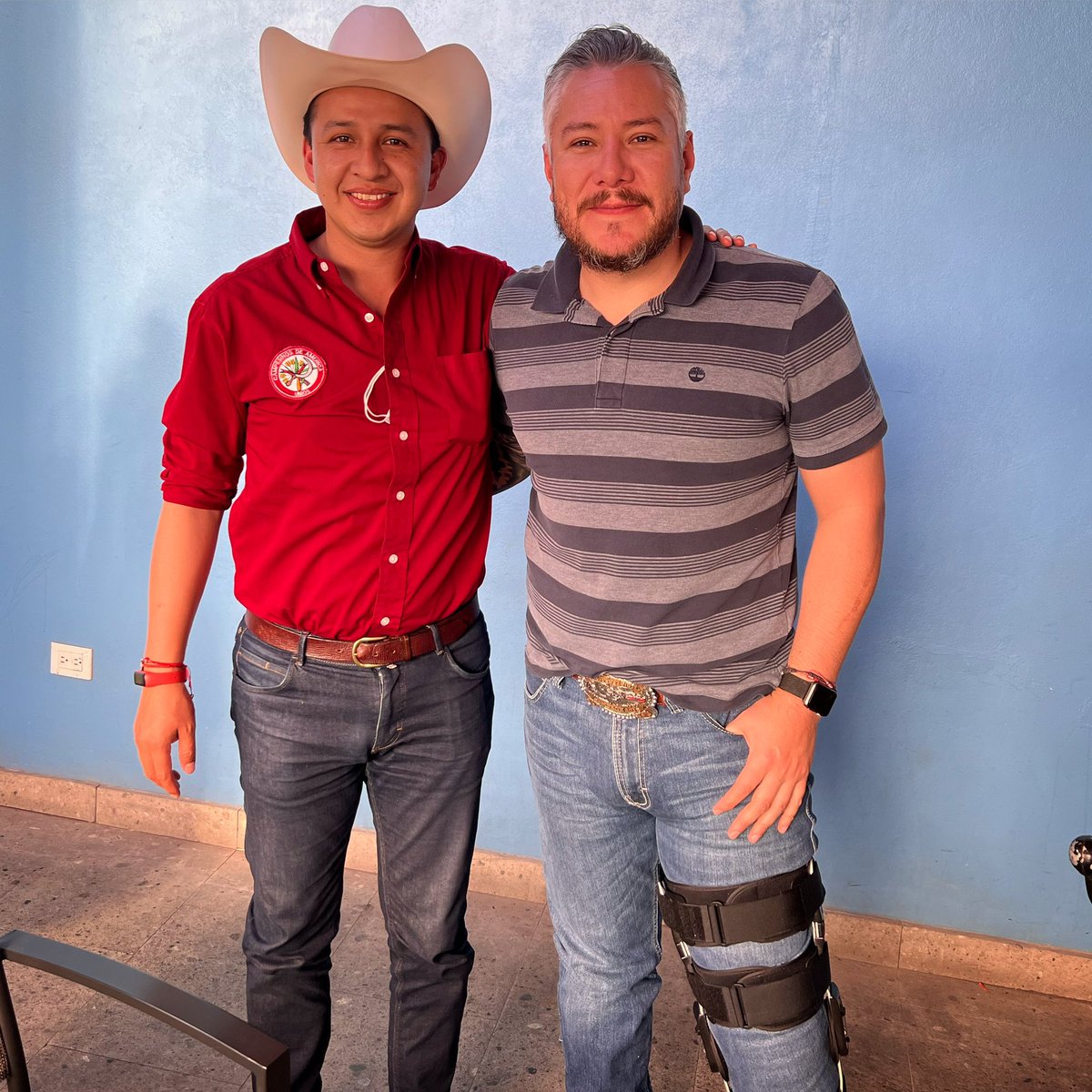 Que gusto saludar y poder platicar pero sobre todo seguir haciendo equipo con mi amigo Ex Dirigente del <a href="/CEN_VJAOficial/">CEN Vanguardia Juvenil Agrarista</a> Kevin Rocha en su natal tierra Durango.

Agradezco el apoyo y los comentarios, vamos con más fuerza. #VJA 

<a href="/EVillegasV/">Esteban Villegas V.</a>