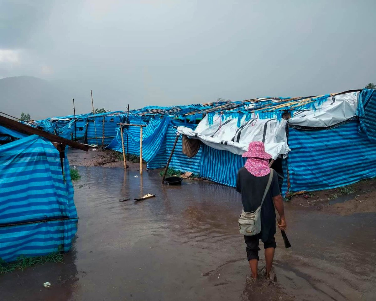 karenwomenorg's tweet photo. #Dooplaya, Karen State update via @khrg: Due to unexpected heavy rains &amp; wind, IDPs along the Moei river and Thai-Burma border in Dooplaya District are facing many difficulties. The temporary shelters, made from tarpaulins and bamboo supports, have been damaged by bad weather. https://t.co/76LaTuGByC