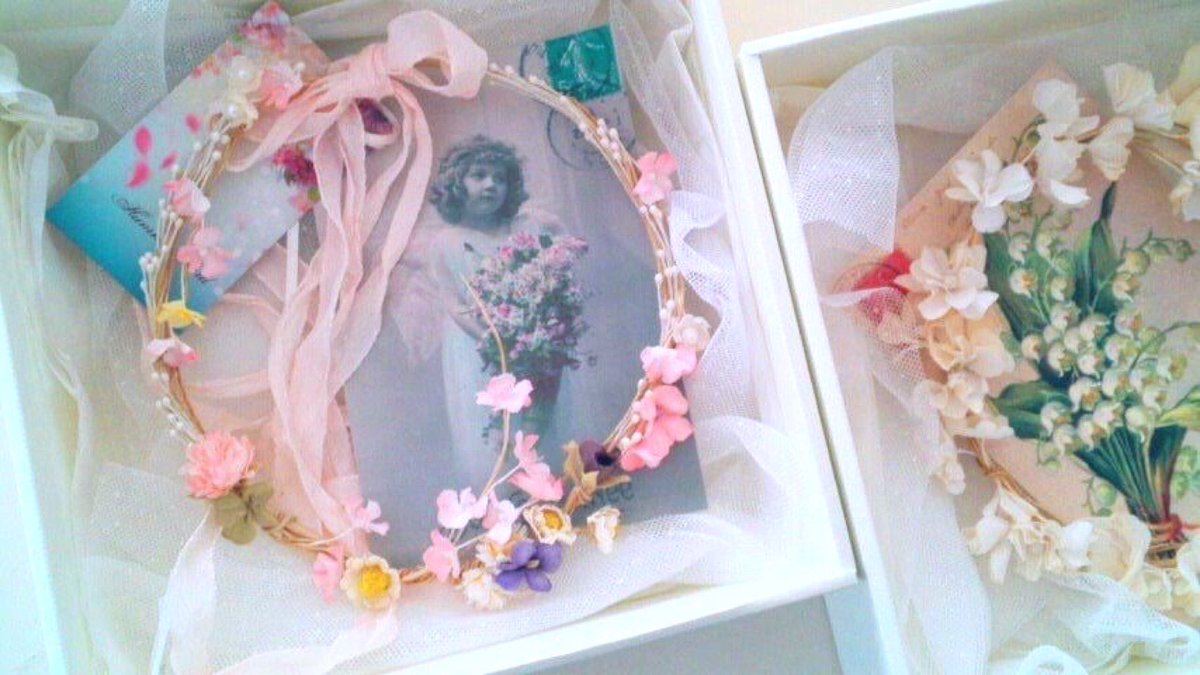 __hummingbird__'s tweet photo. 100種類のハーブ栽培を経て…*

ラベンダー、ローズマリー、カモミール、
たんぽぽ、藍、薔薇の花びら、胡桃の実。

植物で色をつくり、ひとつひとつ心を込めて染め咲かせたお花たち。

online shop⑅◡̈*
https://t.co/BGo1yqe5T7

@Lupopo_cafe 
ありがとうございます.｡.:*♡ https://t.co/aGoMpAyjvw