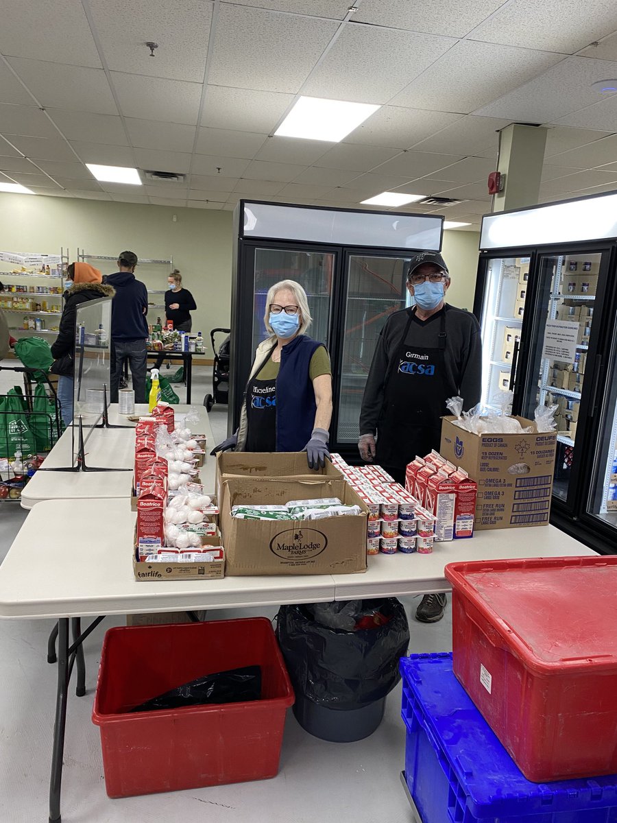 ACSA_ED's tweet photo. Today was a BIG day ⁦@ACSAtoronto⁩, we opened  the #ScarbTO FOOD Centre. Where choice, autonomy and dignity meet, for all our participants! Proud to partner with ⁦@DailyBreadTO⁩ for the opportunity to  open this Food Centre with holistic wrap around services 💙🍏🥦🥬 https://t.co/7KBD0ln3cm