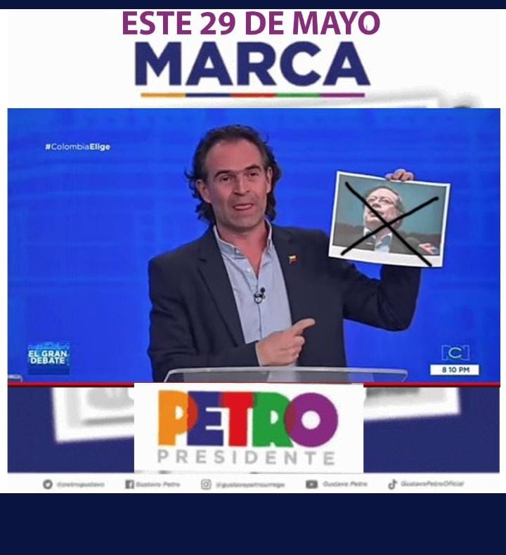 GodoyShaanti's tweet photo. #LaImagen | En el Gran Debate Presidencial,  Fico Gutiérrez llevo la forma de votar  por Gustavo Petro este 29 de mayo. https://t.co/hl8D9CA0Su