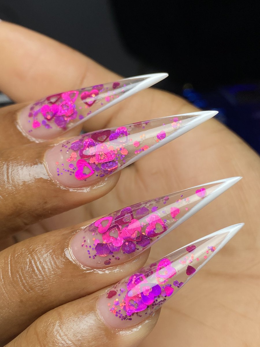 donkor_akosua's tweet photo. My nail artist just got on Twitter…. @Miracleonnails1 He’s amazing… he’s super fun I promise… Try him ladies. https://t.co/Z3w573SdQ8