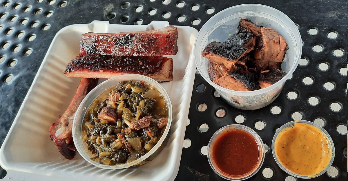 From Smoke On AKA Blue Smoke Express
Brisket, Spareribs, Burnt Ends, Half Chicken, seasoned fries, Collard greens
Very impressed with basically everything.
94.5/100