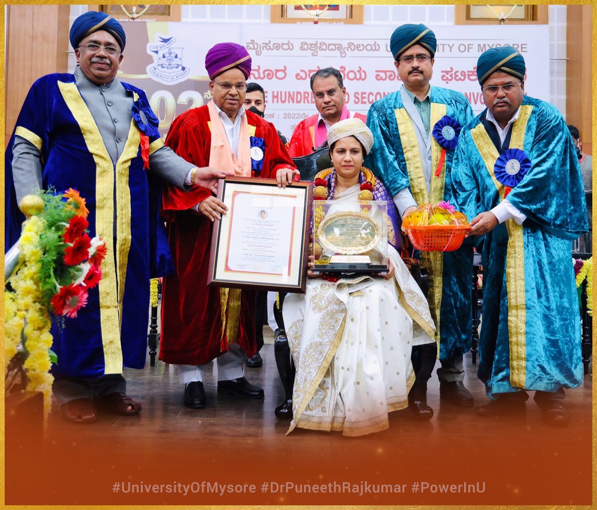Ashwini_PRK's tweet photo. On behalf of our family, friends &amp; fans, It is an honour to receive the Doctorate for Shri Puneeth Rajkumar. I sincerely thank University of Mysore for their love &amp; regards. 

ಶ್ರೀ ಪುನೀತ್ ರಾಜ್‍ಕುಮಾರ್ ಅವರಿಗೆ ಗೌರವಾನ್ವಿತ ಡಾಕ್ಟರೇಟ್ ನೀಡಿದ ಮೈಸೂರು ವಿಶ್ವವಿದ್ಯಾನಿಲಯಕ್ಕೆ ನನ್ನ ವಂದನೆಗಳು. https://t.co/ZMGsjEMfV7