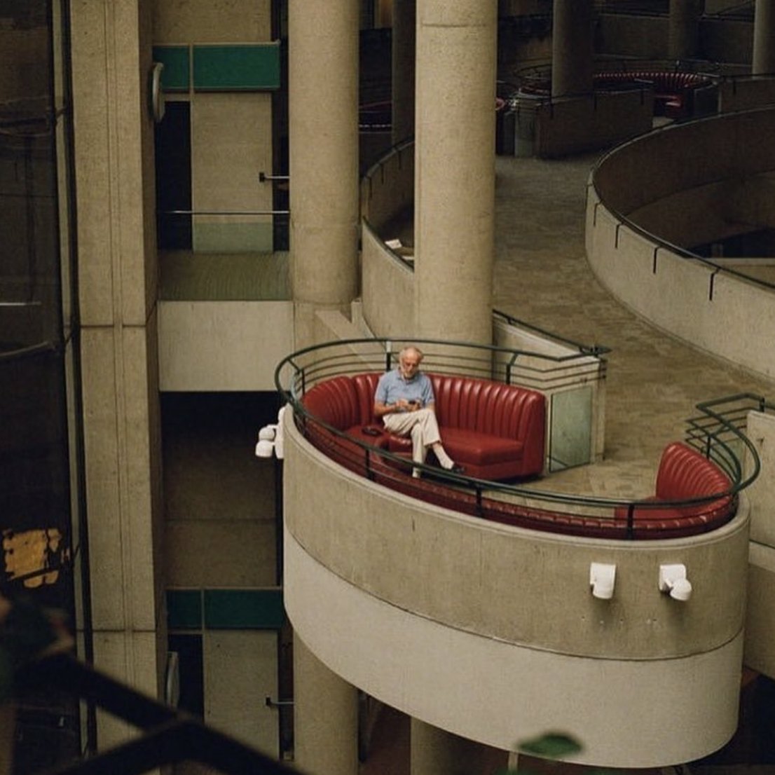 PHurducas's tweet image. a thread of *places for thinking* 

#1 Westin Bonaventure Hotel, 1976
