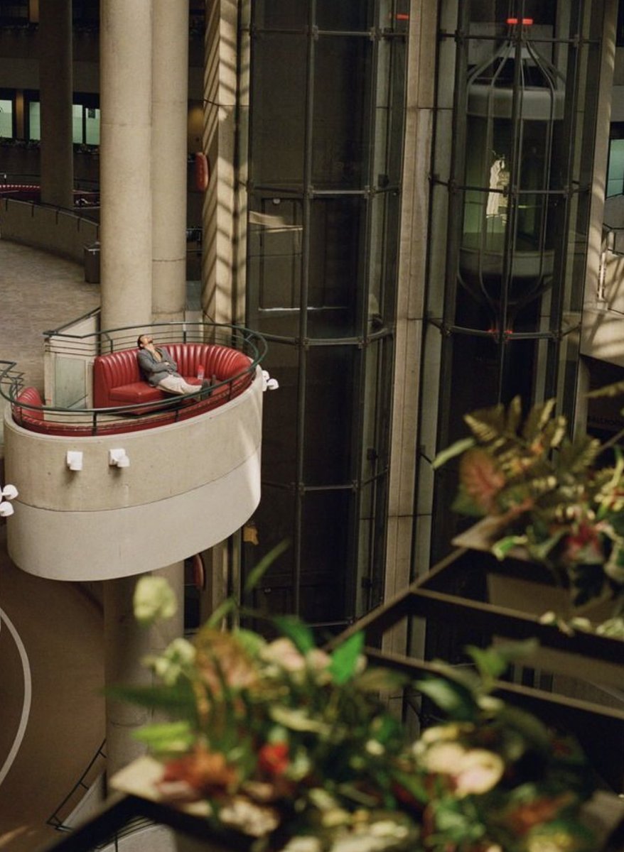 PHurducas's tweet image. a thread of *places for thinking* 

#1 Westin Bonaventure Hotel, 1976