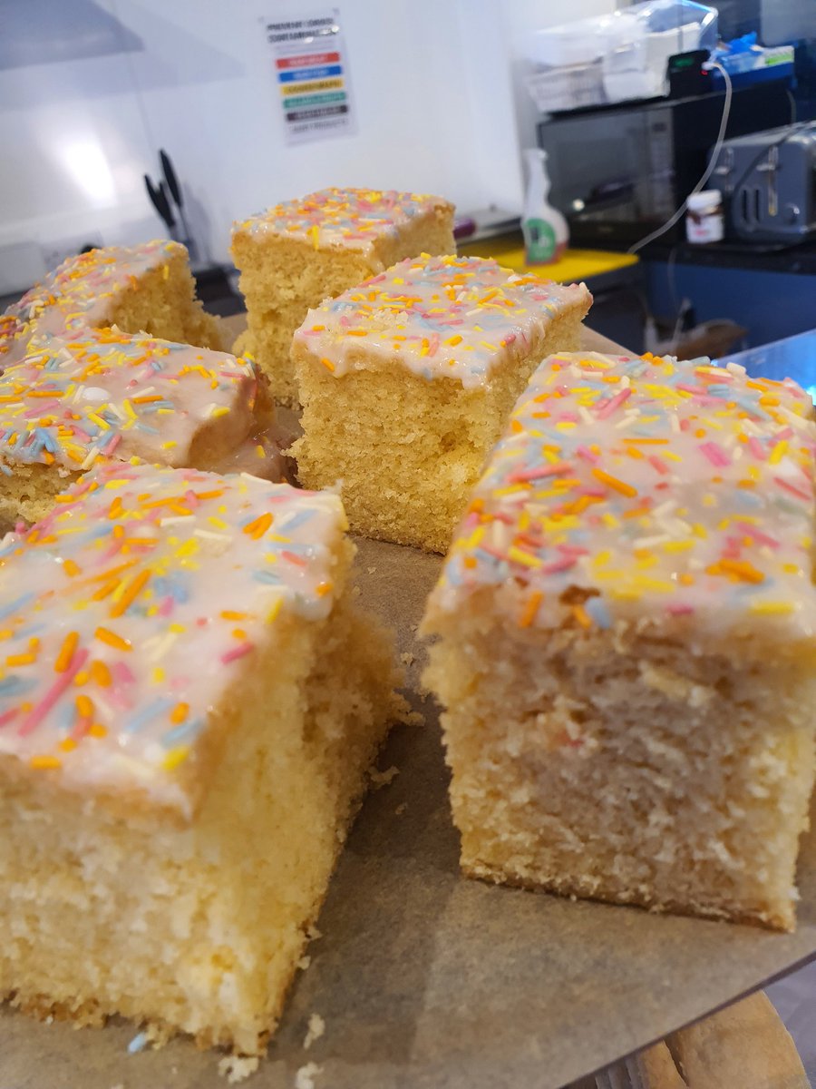 BrewedPerfectly's tweet photo. Hands up who remember this cake from your childhood 😋 served with or without custard it was always a delicious treat 😉
 #foodiegram #perfectlybrewed #eastbourne #foodporn #eastbournebusiness #eastbournelocal #foodi #coffeeshop #enterpriseshopping #enterpriseshopping #90skids https://t.co/xyIzuRciHW