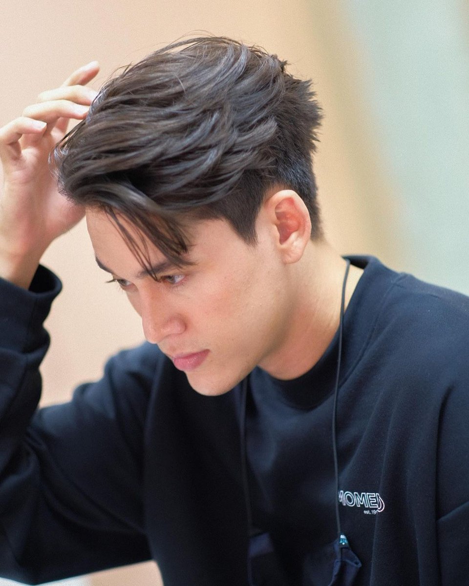 GawinCaskeyIDFC's tweet photo. 220322 ig babybest_sam
Styling Gawin di #NotMeSeriesFinalLIVE
kemarin♥️
#GawinCaskey #ลูกแมวของฟลุ๊ค https://t.co/X8lGcANRd3