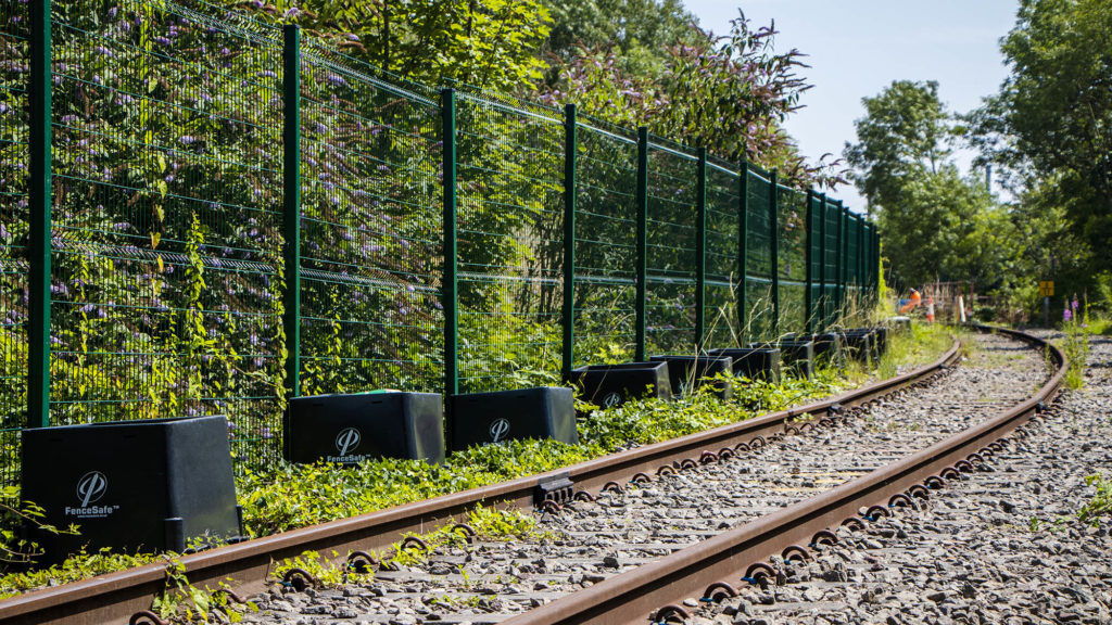 CLD_Fencing's tweet photo. Have you got a high profile event coming up or want to keep your site secure?
Why not check out our range of temporary fencing here: https://t.co/oqx0cN6xd0
#temporaryfencing #temporaryworks #temporarysecurity #sitesecurity #sites #security #safety #highprofile #events https://t.co/X9LWAOisaj