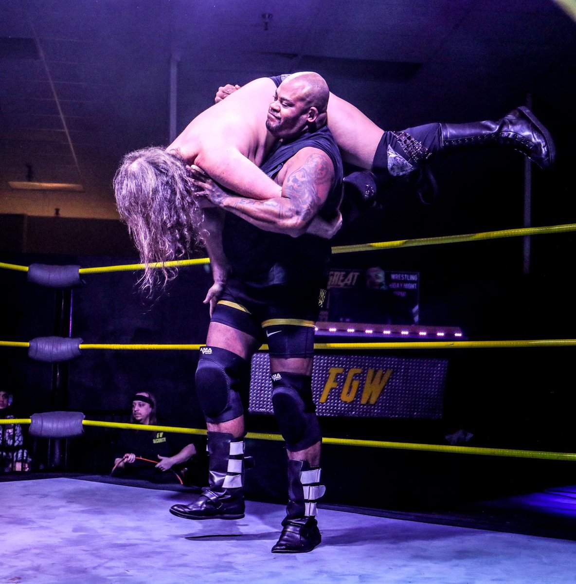 “Life is full of adversity. You just have to be able to power through it….Literally” ‼️ #FGW #FridayNightFury #Wrestling 📸 Sean Lawrence