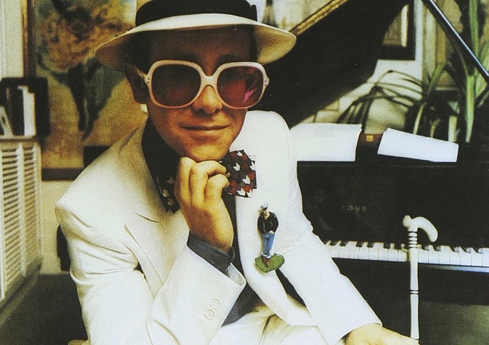 TopGusExtra's tweet image. THIS ONE’S FOR YOU
Segunda parte de la lista con las 20 mejores canciones de ELTON JOHN con la que @GusIglesiasR3 celebra los 75 años que cumple el músico británico. En esta entrega, los temas situados entre los puestos 10 y 1.
Solo en @Radio3Extra

▶️rtve.es/play/audios/to…