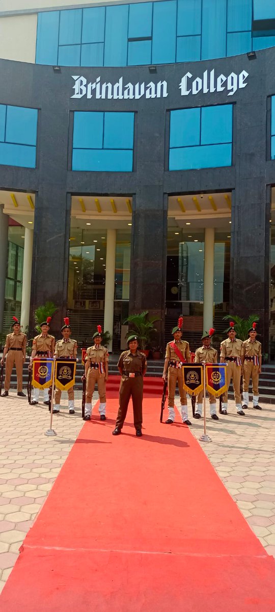 NCCBrindavan's tweet photo. On 21st march 2020 monday, demonstration of section formation by BSF was explained  in the Brindavan group of institutions ground at 4:00 pm. The program went on till 5:30 pm headed by AC officer PK singh.The program was inaugurated by the dean of BGI DR. rajshekhar patil. https://t.co/TUPEmwRKZq