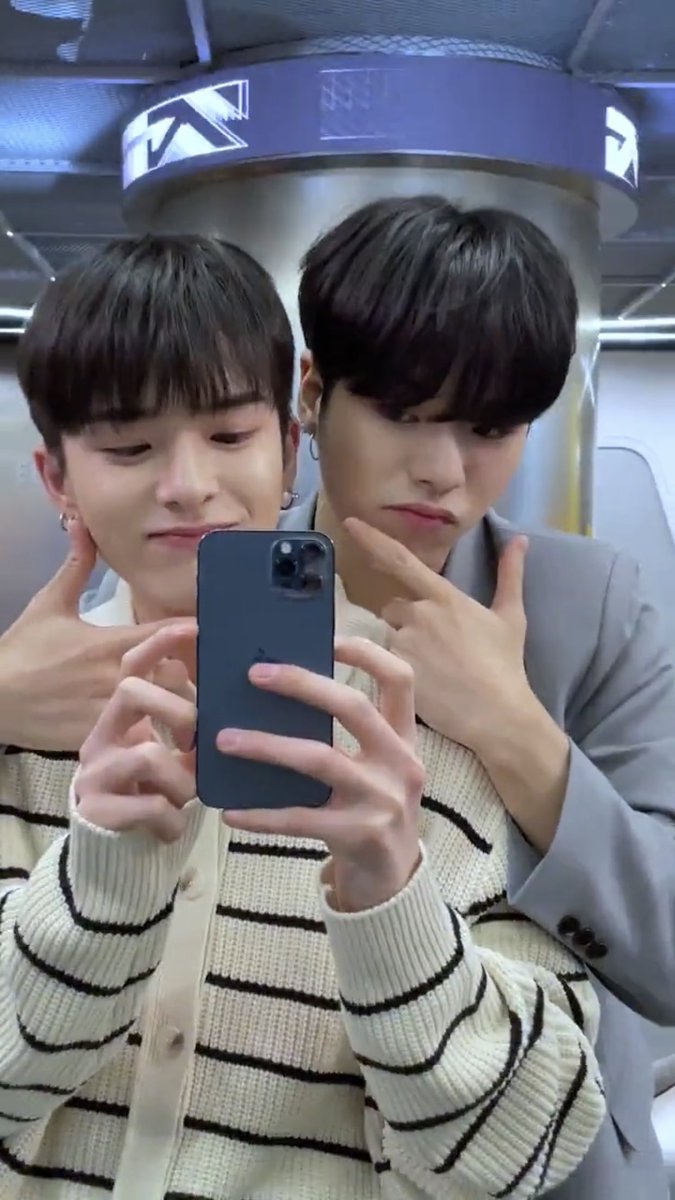 HYUNSUK C.⚡️ tweet media