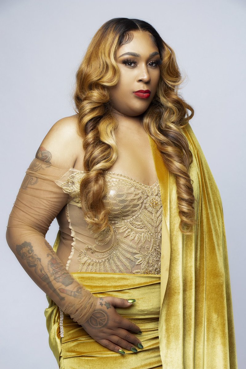 RealHeauxTales's tweet photo. My custom made dress made by @EricaStarr13 came out perfecto 😍
🍋 💛🌻⭐️🐝 https://t.co/IMt61L2PyN