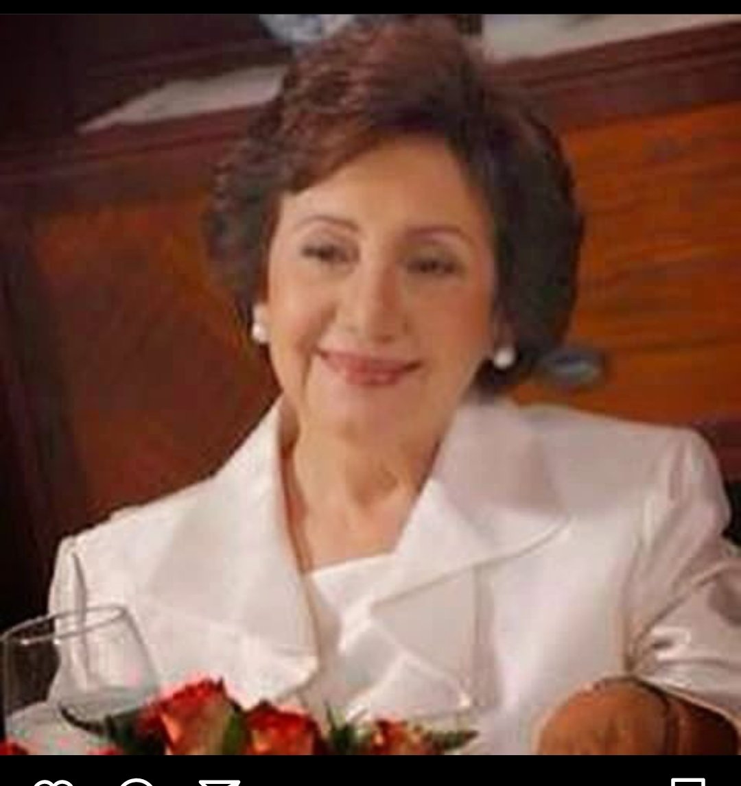 En paz descanse Doña Rosa Gómez de Mejia, una gran Dama.