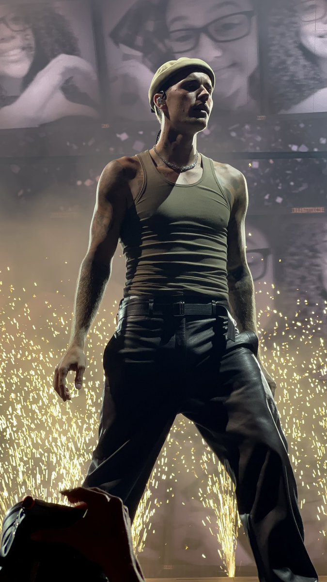 biebernovidade's tweet image. JUSTIN BIEBER