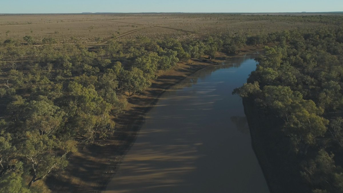 unisqaus's tweet photo. And one more for good measure...
The #HowLeaky software (mentioned up there βοΈ) will be used as a teaching tool in @usqedu's new Bachelor of Environmental Science.
#WorldWaterDay l https://t.co/8knK37lXVn π§ https://t.co/S3tiBBf9nV