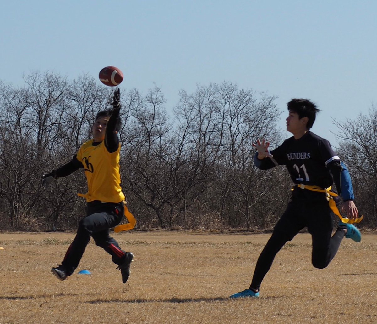 SNDthunders's tweet image. 【リクルート】1/2
仙台サンダースではメンバー募集中です⚡️

・春だから新しいことを始めてみたい🌸
・新生活を始めるから友達がほしい
・アメフトに興味はあるけどヒットはいいや
・宮城県のフットボール普及に関わりたい🏈

などなど、どんな動機であれ一緒に活動してくれるメンバーを大募集中！