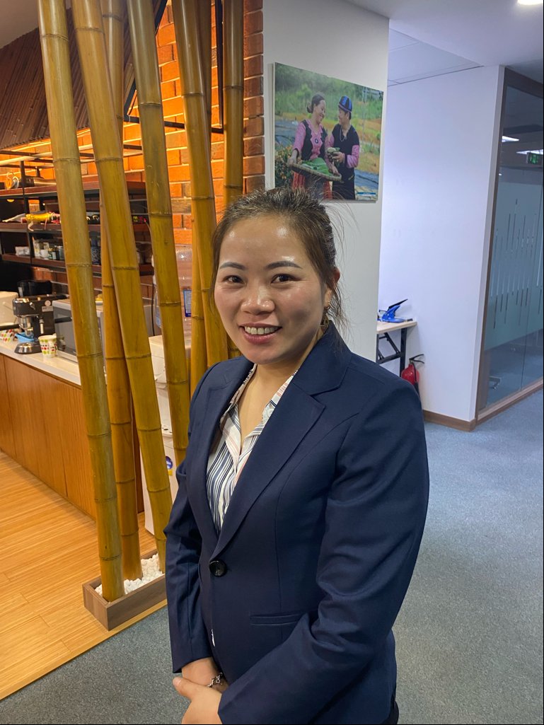 AusAmbVN's tweet photo. Chargé Mark Tattersall was honoured to join Ly Ta May, an inspiring Red Dao woman supported by our @Aus4E program, on #Vietnam’s 'Takeoff' show to talk about how May came to lead a tourism cooperative in 🇻🇳’s northwest. 🇦🇺 is proud to support women's economic empowerment in 🇻🇳. https://t.co/o7t3grNYXb