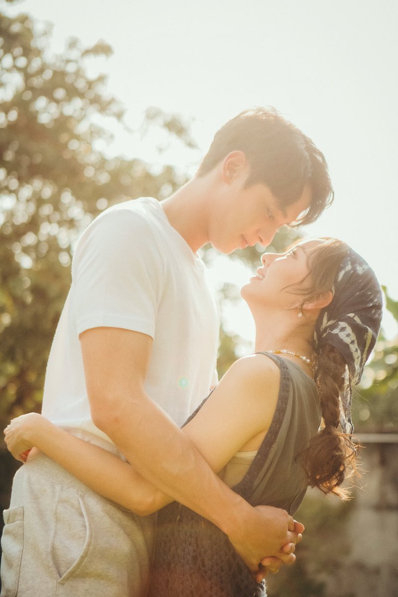 #มาตาลดา in my magic hour collection 😍 ส่งใจไปให้พี่จ๋ากับเด็กๆนะคะ วันนี้เปิดกล้องแน้ววว อยากไปวิ่งเล่นกับมาตาแต่น้องบัวคงจะหยุมหัวพี่5555 😂😂 #tothemoonandback