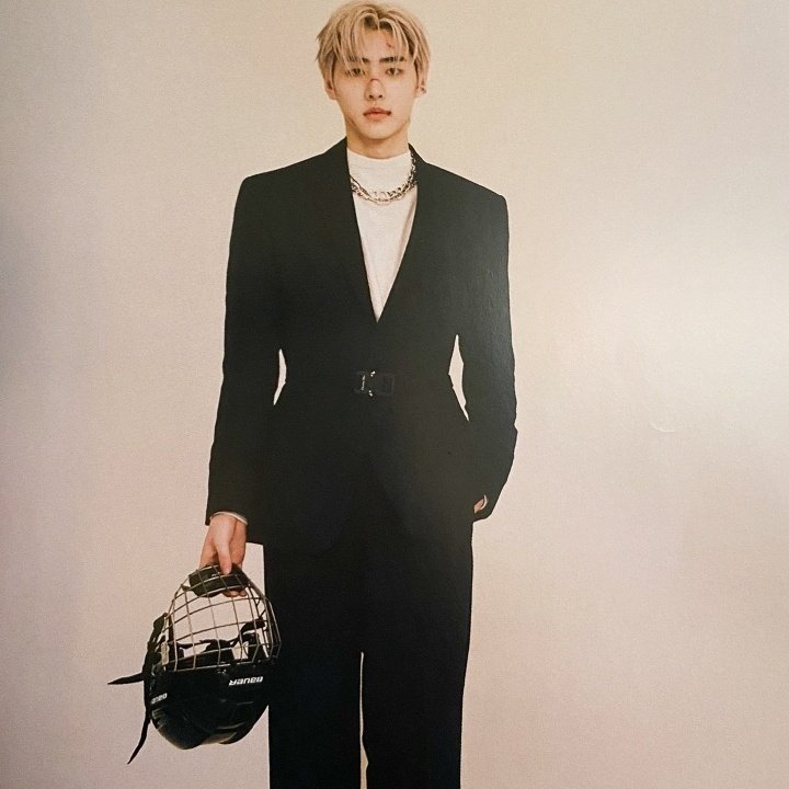 SNHLOOKS's tweet photo. PARK #SUNGHOON EVERYONE https://t.co/d0n02juFmj