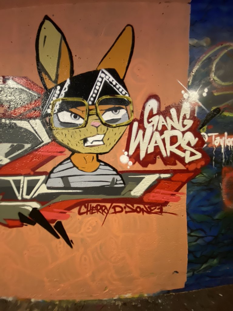 Sonz1_'s tweet photo. Gotta rep @MadRabbitsRC &amp; #gangwars when your out painting…

#MRRC #Graffiti ##Looppaint #tunnellife #streetart https://t.co/s31C15xmj2