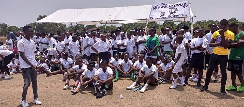 SierraIntlAcad's tweet photo. Annual sports meet in Kenema, Sierra Leone. Full participation, complete spirt. @SierraIntlAcad https://t.co/AaFDjDndi4