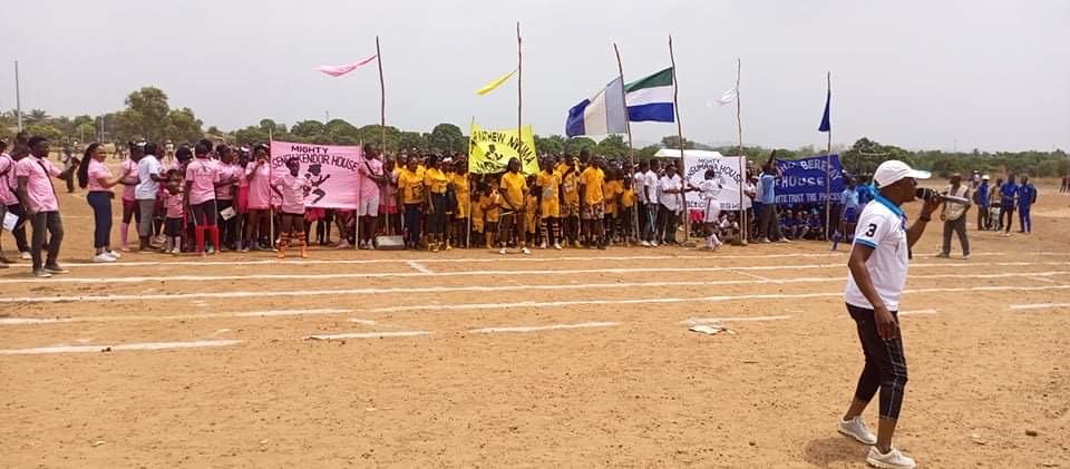 SierraIntlAcad's tweet photo. Annual sports meet in Kenema, Sierra Leone. Full participation, complete spirt. @SierraIntlAcad https://t.co/AaFDjDndi4