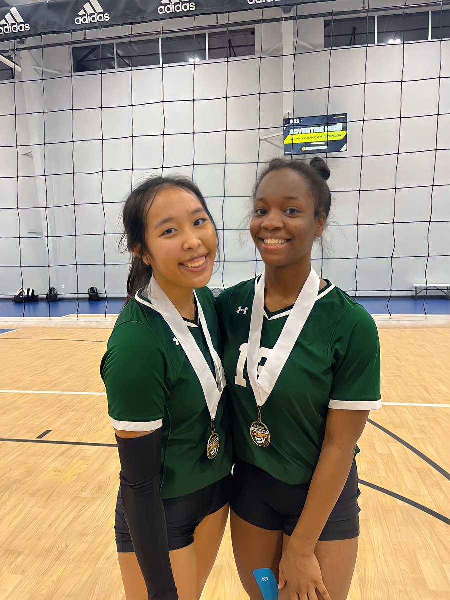 _shayrenae's tweet photo. Got 1st place in the H-Town Showdown this past weekend, going 3-0 with the best teammates ever!!! @PrepDigOK @VBallrecruiter https://t.co/EhIgiWILyC