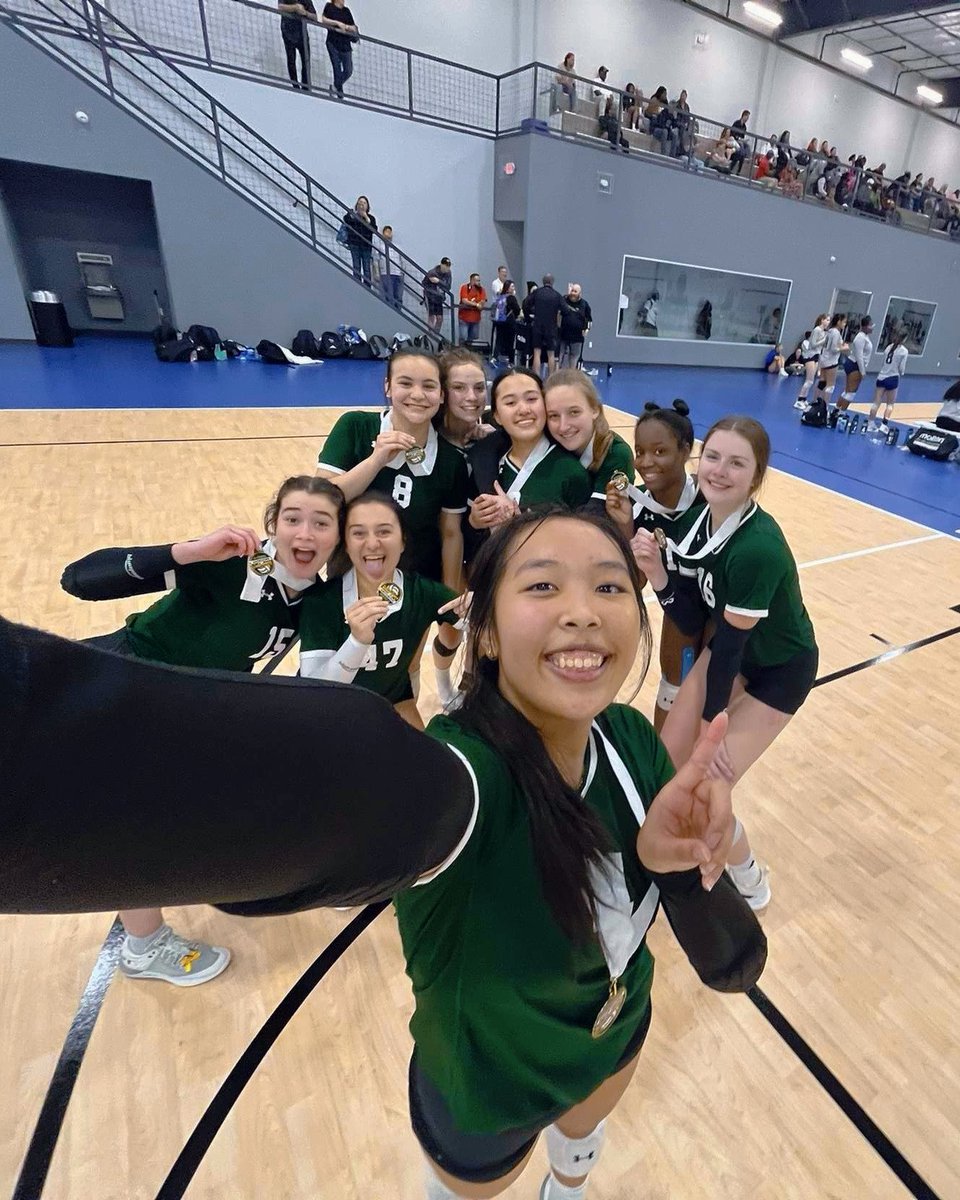 _shayrenae's tweet photo. Got 1st place in the H-Town Showdown this past weekend, going 3-0 with the best teammates ever!!! @PrepDigOK @VBallrecruiter https://t.co/EhIgiWILyC