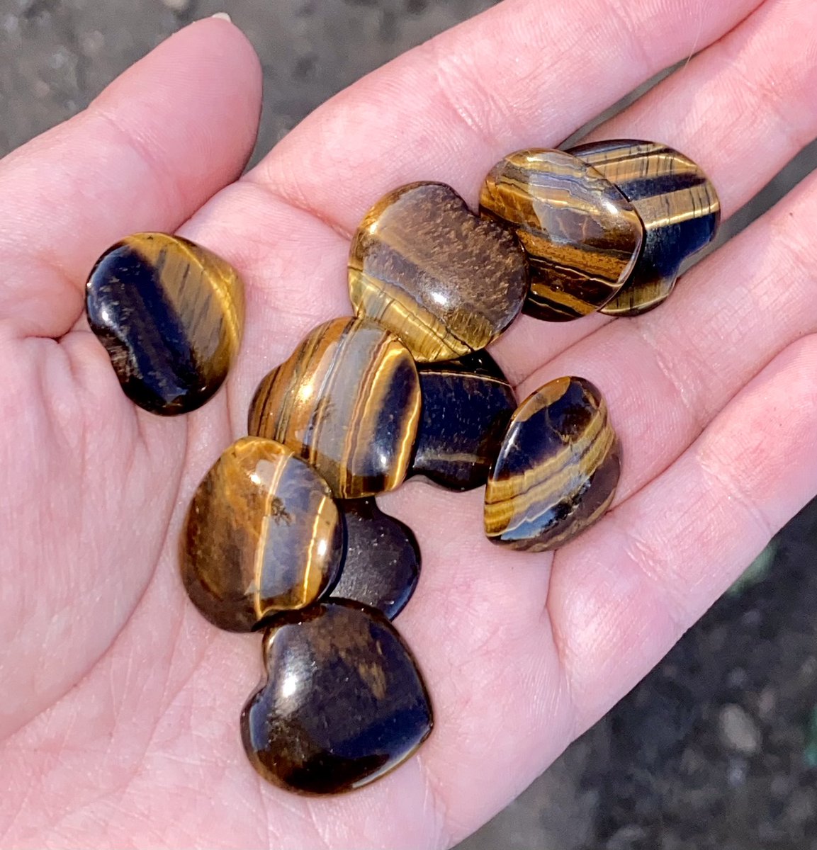 UnsolvedArt's tweet photo. 💕Mini Hearts Available!!💕

💓Opalite, Tiger’s Eye, Ocean Jasper, and Agate mini hearts are back in stock!!💓

https://t.co/W6Nlr44Fv6 https://t.co/f7fLyYMlKh