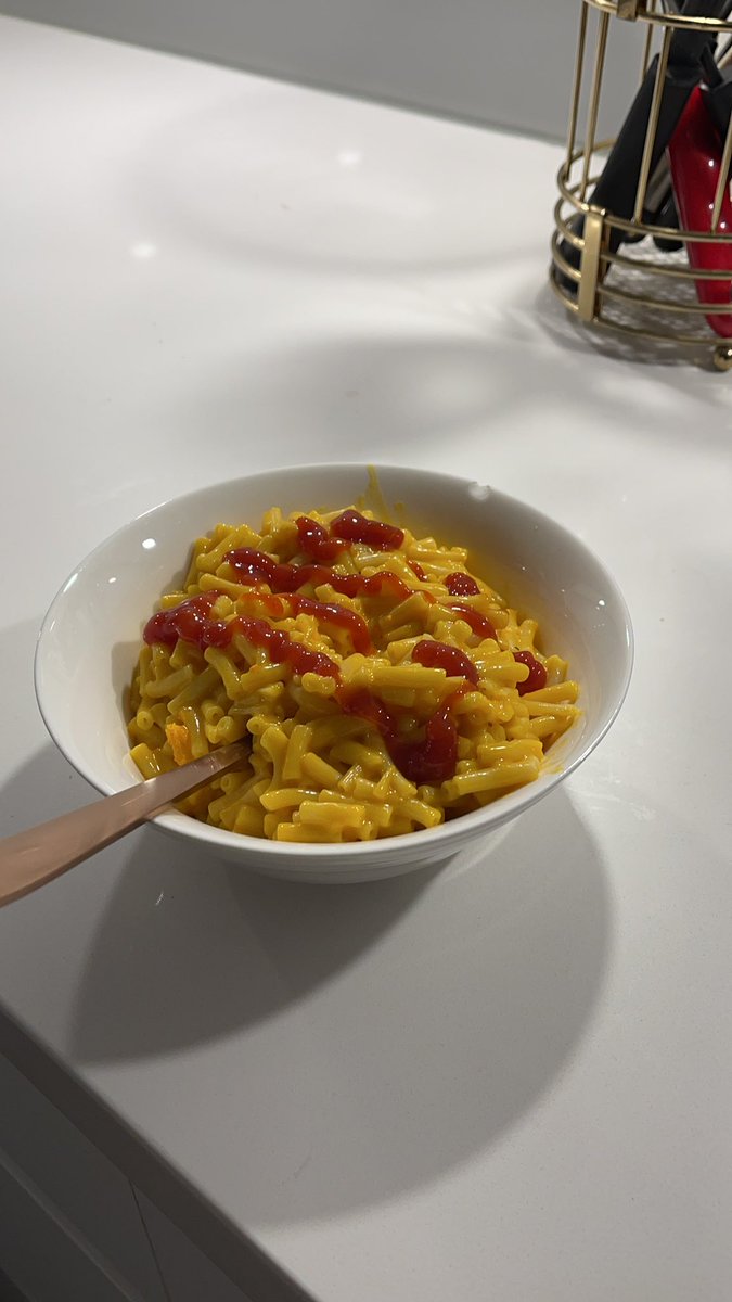ZLaner's tweet photo. Bon appetit https://t.co/LkwulNDExw