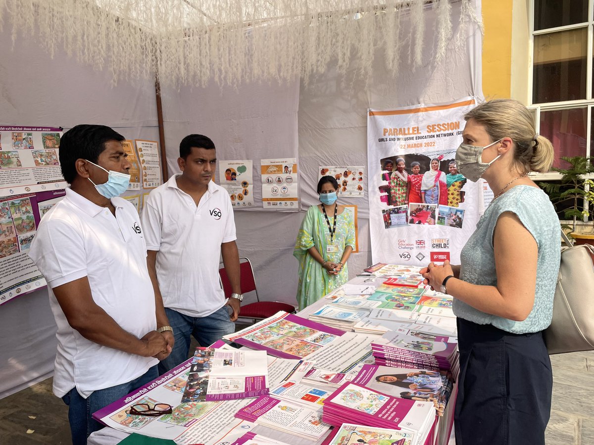 UKinNepal's tweet photo. Local communities and leaders in Madhesh Pradesh understand the importance of investing in educating girls. Their hands on support has been key to the success of 🇬🇧 Marginalized No More programme to improve #girlseducation in #Nepal’s Musahar community. 

#MNM2022 @streetchildnp https://t.co/F0FFiZm9Uw