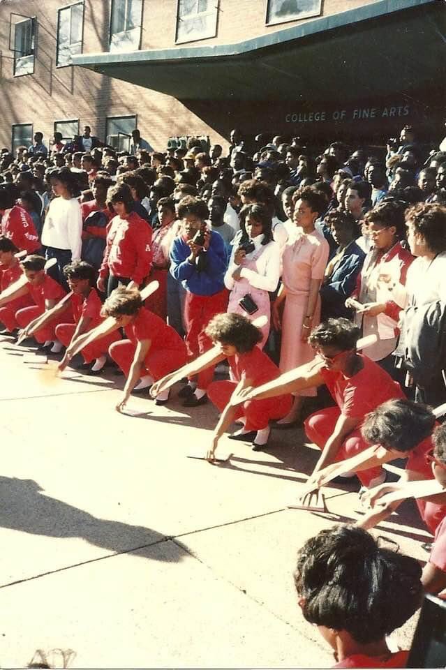 CarynJai's tweet photo. Happy 35th Deltaversary, Linesisters 👏🏽🥰🙌🏽❤️🔺 https://t.co/6APgVc7V86