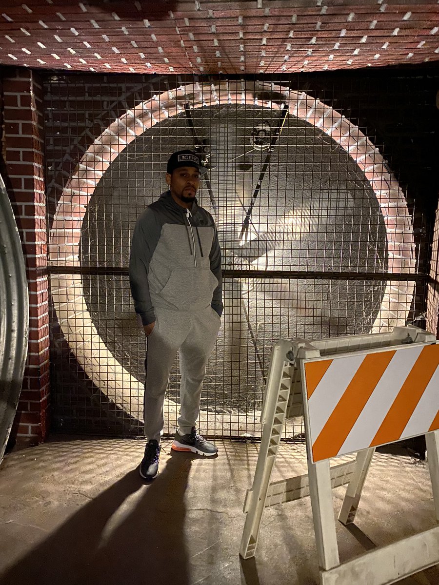 nflharvey's tweet photo. PSA-Build underground where no one can see, judge or hate. Then Reveal yo masterpiece when it’s too late to stop it. #Motivation #nofinishline #resilience #lockoutrecords #music #rap #hiphop #nflharvey #mafftest #bosville https://t.co/2X6tHIt6AF