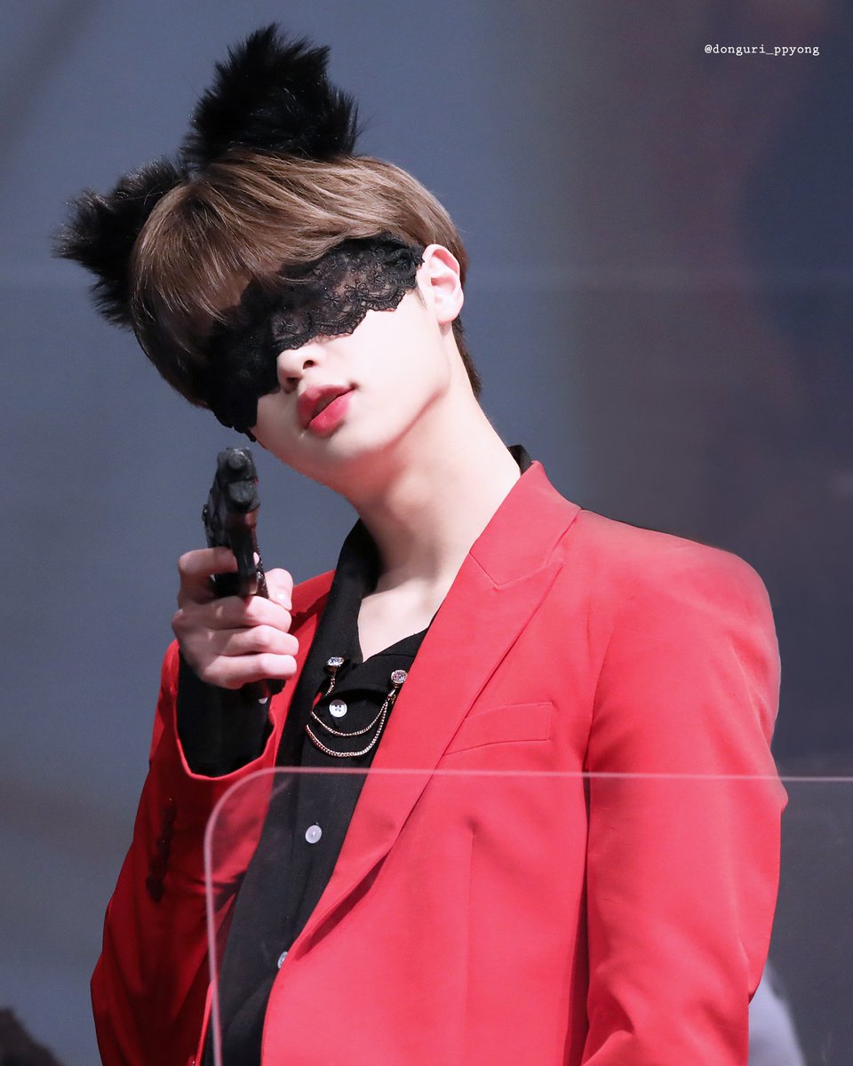 donguri_ppyong's tweet photo. 220319 사운드웨이브 팬싸 ❤️01❤️

심장 저격❤️🔫

#손동표 #동표 #DONGPYO 
#손동표_평생_사랑해 
#미래소년 #MIRAE https://t.co/yAwV2hJ9k7