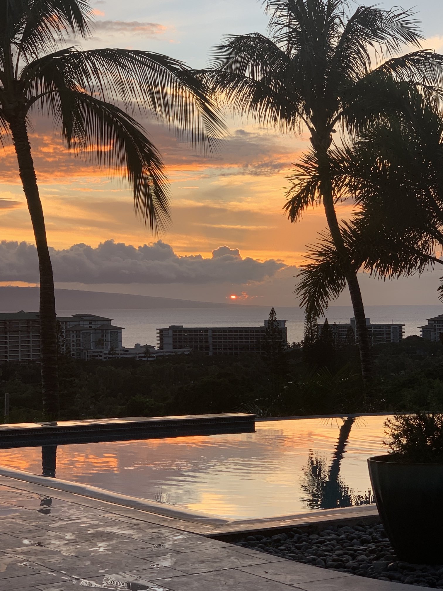 Grady Booch on Twitter: "Sunset https://t.co/s4OoUarMVa" / Twitter