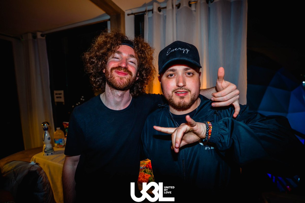 UBLevents's tweet photo. CEO/Founder @Vincent_rotella & Artist @justinjaymusic sharing a moment & spreading the love at our last event ๐
#UBLevent #Unitedbylove #NFTProject #NFTCommmunity #PlanetX https://t.co/C3qiv2zDbX