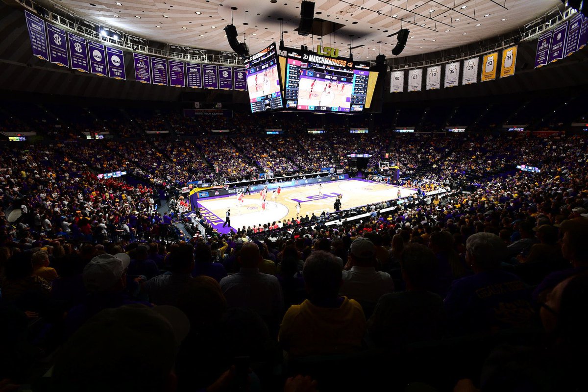joeschwartz25's tweet photo. Tiger fans, wish we could have gotten the job done tonight, but we came up short. Thank you for everything this season. Thanks for embracing our program and supporting us. What we are trying to build here is not possible without  you. This is just the beginning!
#GeauxTigers 🤍 https://t.co/ezQg9BcLEA