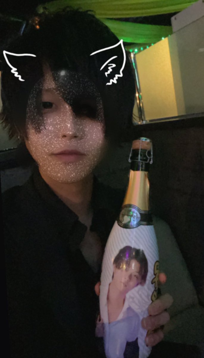 destiny__jin's tweet photo. 前の就任際で撮った盛れ盛れ写真！

てか髪長すぎな
切りに行こ、、、

#ホスト
#ミナミ
#夜職
#自撮り
#いいねした人全員フォロー https://t.co/sE8z69DF7c