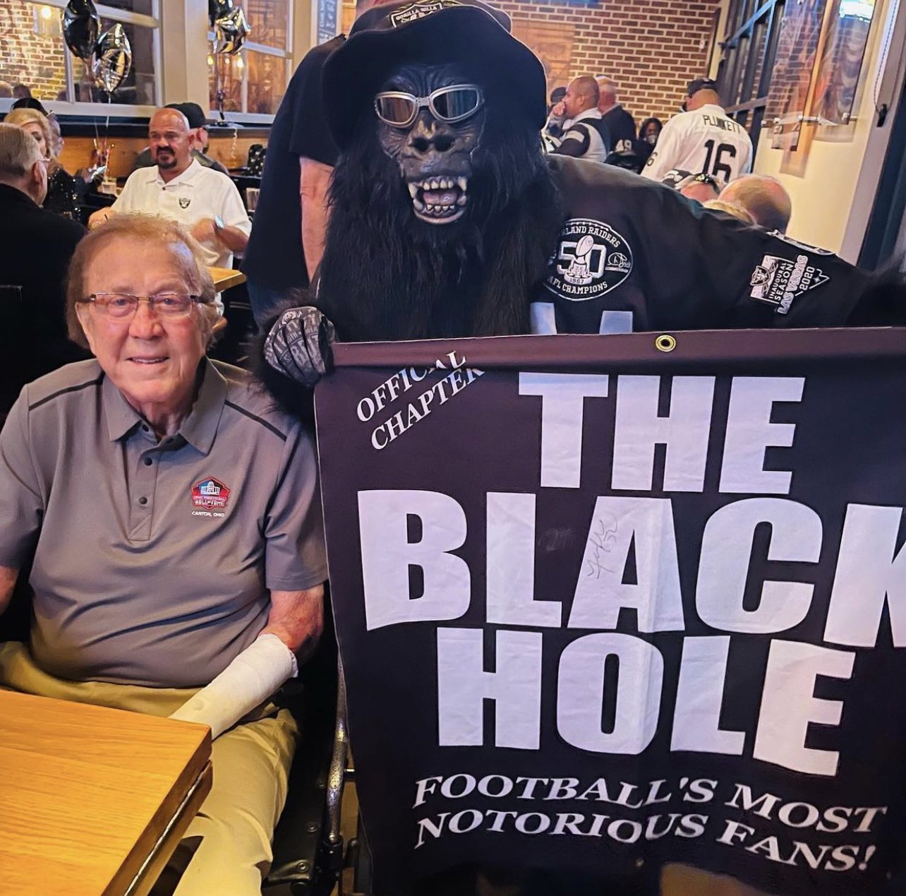 Happy happy happy birthday Tom Flores !!! 