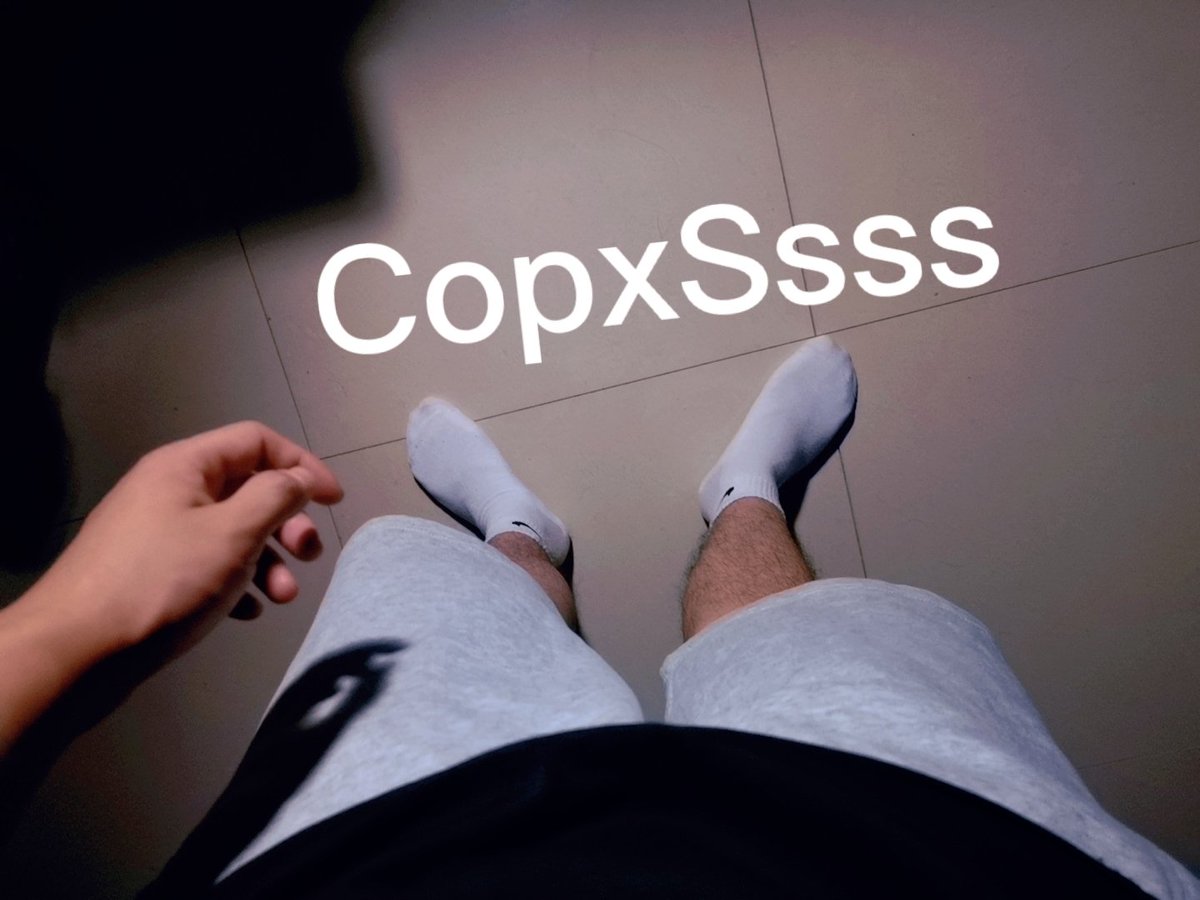 CopxsSss1's tweet photo. 下来  低一点 https://t.co/qlnlsjvrNW