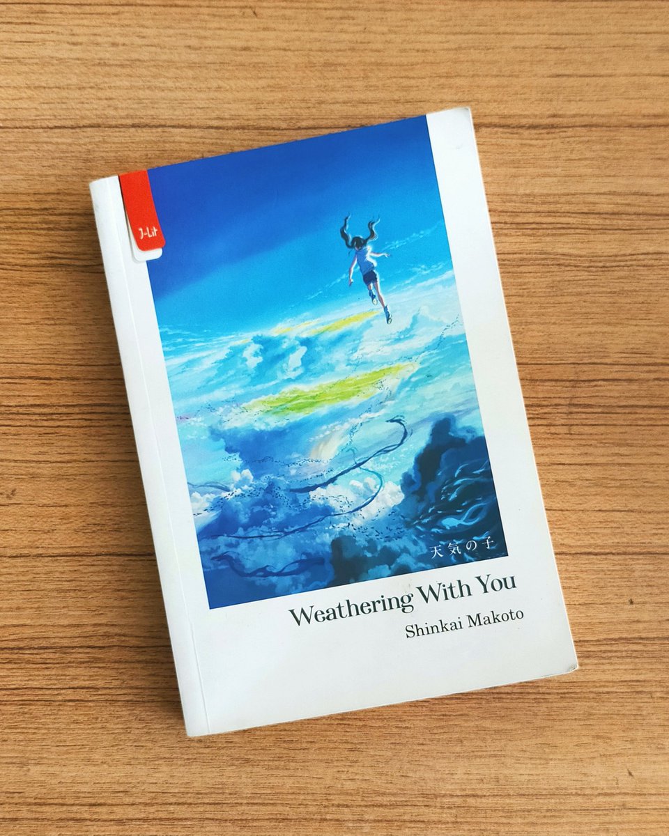 Berhubung Miru lagi senang karena profesinya Amano Hina naik kelas gara-gara Kak Rara, Miru mau kasih buku Weathering With You untuk 2 orang yang beruntung 😆

Cara ikut giveaway:
Cukup retweet tweet ini saja. 

Semoga beruntung ☔☔☔.