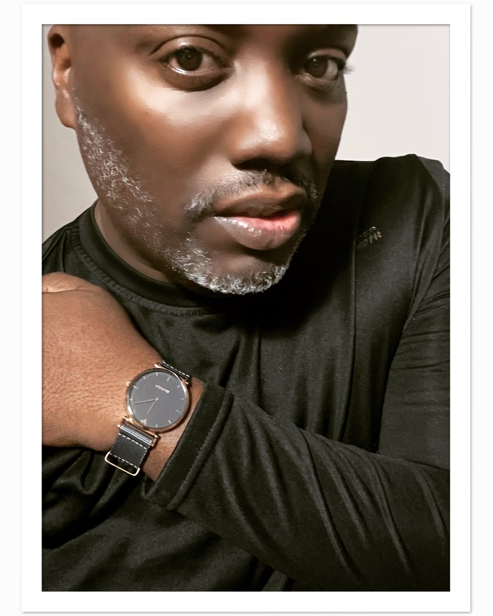 CRIchaSON's tweet photo. @timepiecesofweden  watches have impeccable quality...Classic finishes and great durability..Click the link to their website below check out their array of styles .. #Watch #RebeccaNewYork ✨⌚️
Thanks @Gontevas for the link 🙏🏽 #TimePiecesOfSweden 🇸🇪🔥

https://t.co/443GHI8ZPS https://t.co/ZaWpJDlsbL