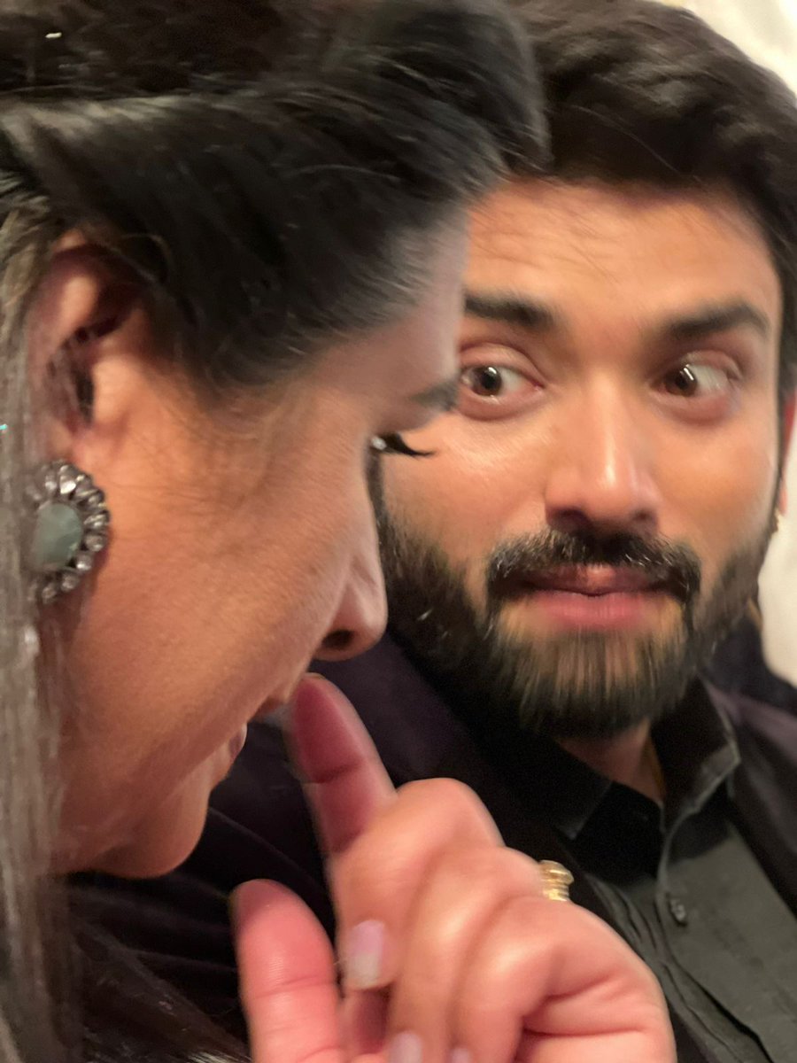 GauravMukesh2's tweet photo. intense conversation
Hahahahaha https://t.co/opvqxzQReb