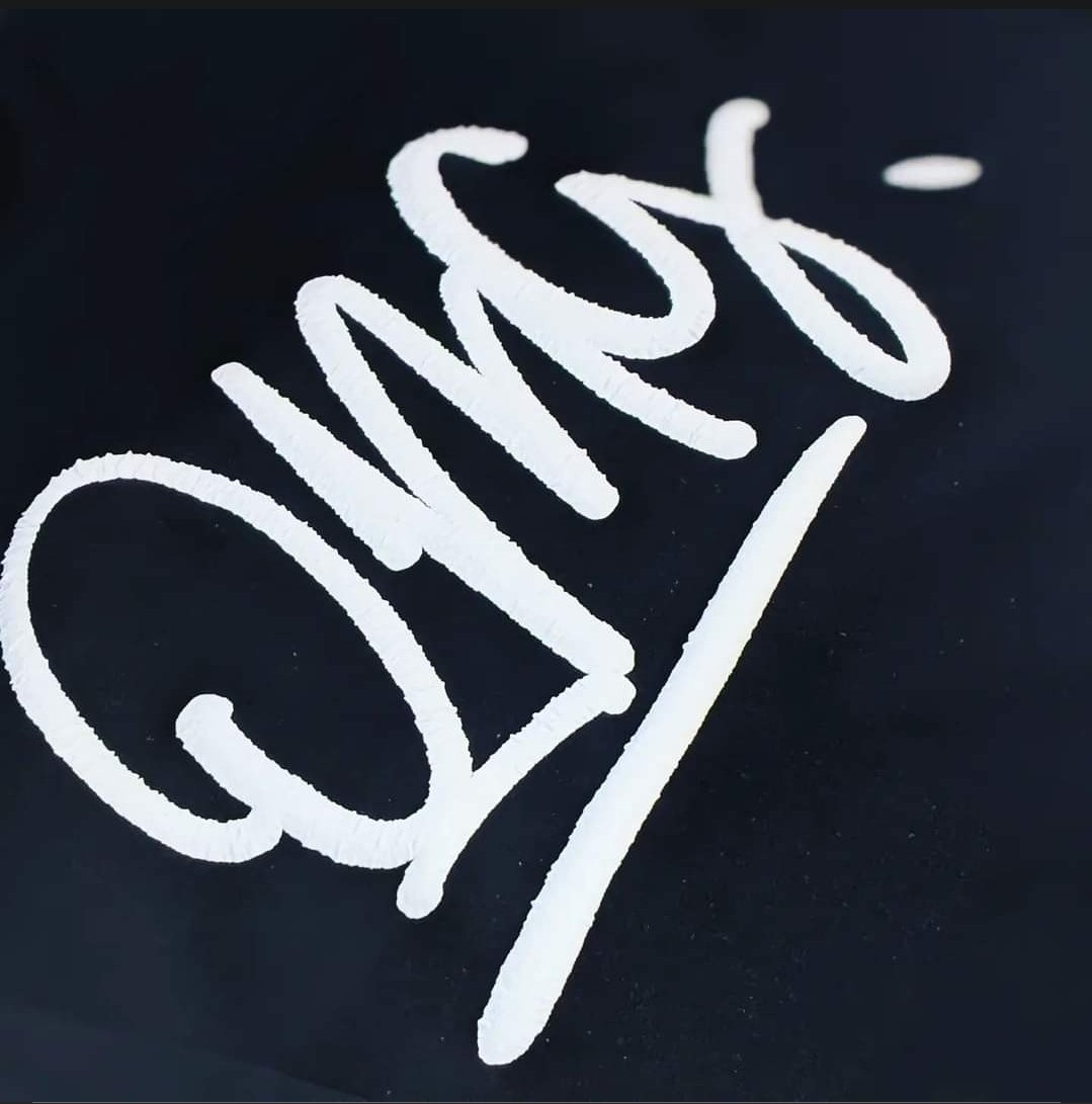 QMG_Nation's tweet photo. #quietmoneyapparel 
Long Sleeve Black #QMG sweater. Quality material! Comfy for any occasion 💥💯 | DM for serious inquiries All Sizes &amp; Colors Available 📦 https://t.co/Sp0Mq6JfPL