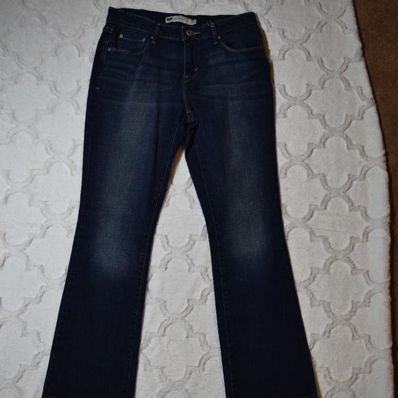 HormoneCrazy's tweet photo. So good I had to share! Check out all the items I'm loving on @Poshmarkapp from @BurkhalterNancy #poshmark #fashion #style #shopmycloset #express #levis #unbranded: https://t.co/NKmTPEsDrW https://t.co/5IbmhaQbit